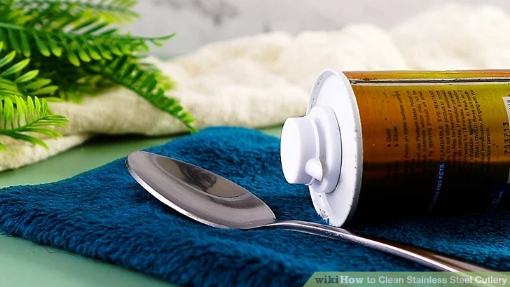 lam-sach-dao-keo-inox-bang-cach-nao-6