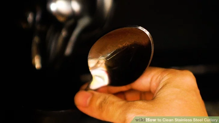 lam-sach-dao-keo-inox-bang-cach-nao-2