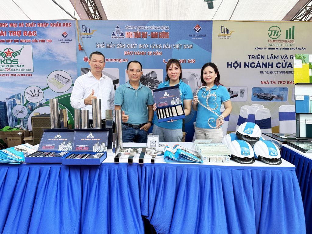 chuc-mung-le-ra-mat-hoi-nganh-cua-phu-tho-thanh-cong-tot-dep